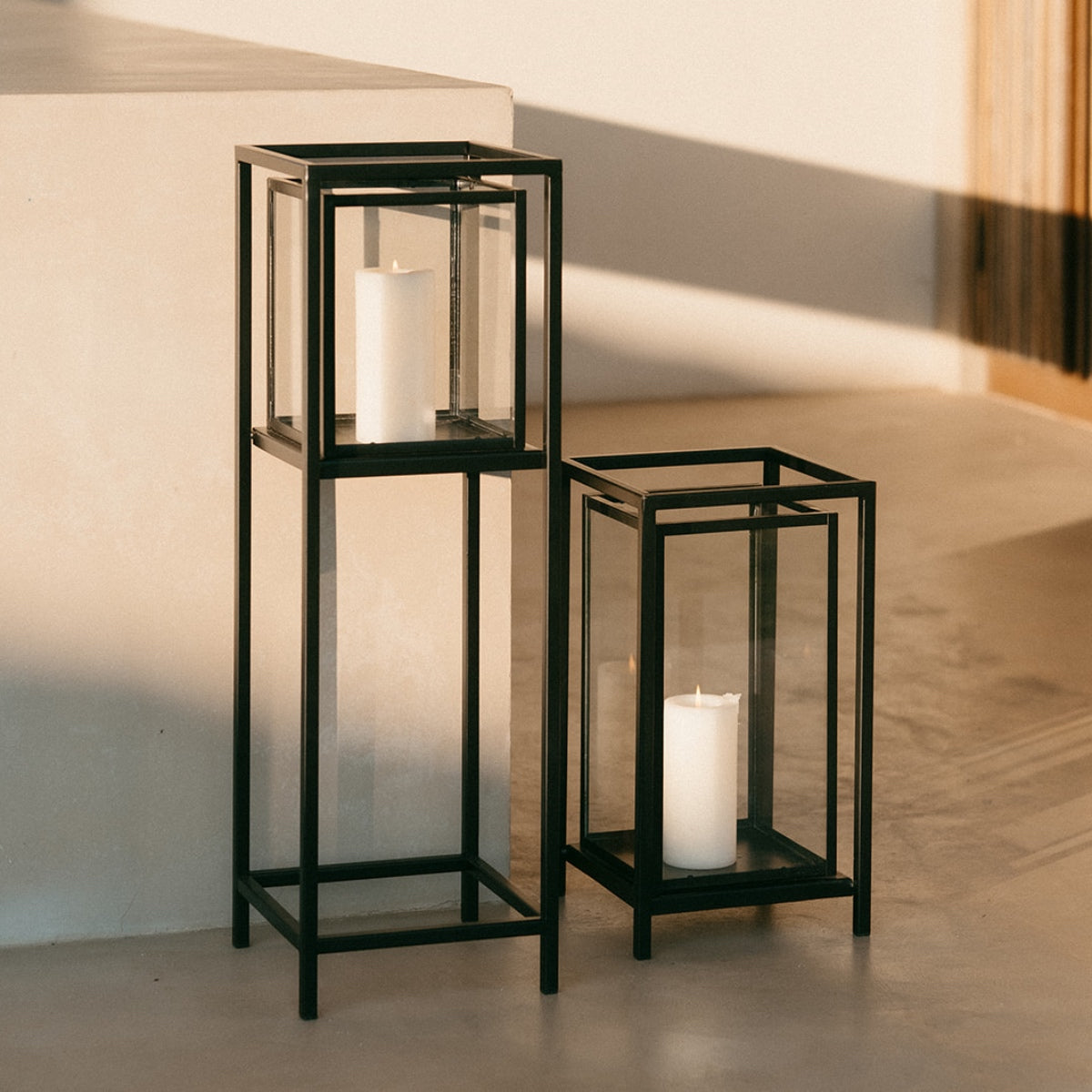 Portavelas industrial decorativo negro de metal y cristal