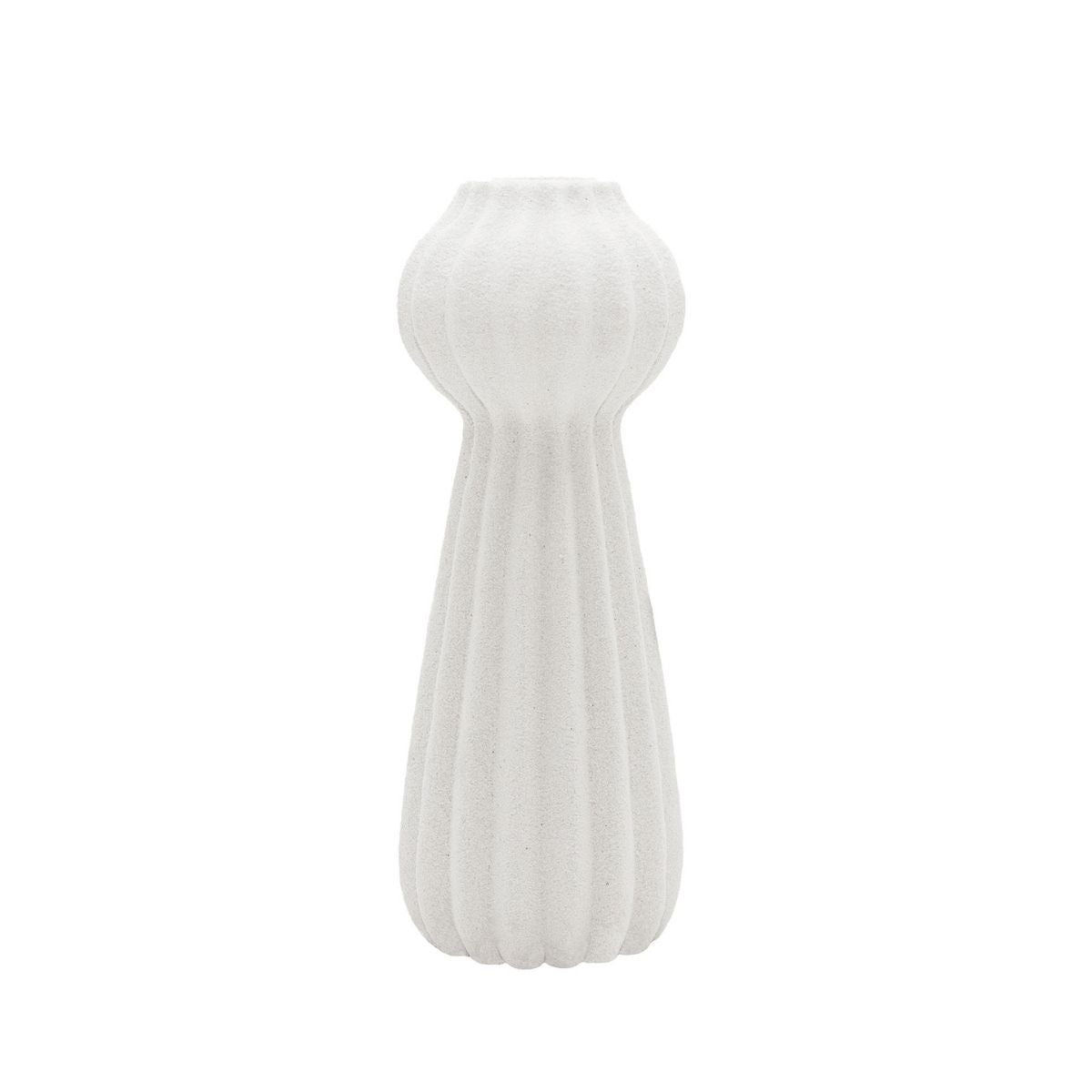 Jarrón decorativo blanco de acabado texturizado con diseño acanalado y forma escultórica