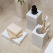 Dispensador de cuarto de baño de mármol blanco